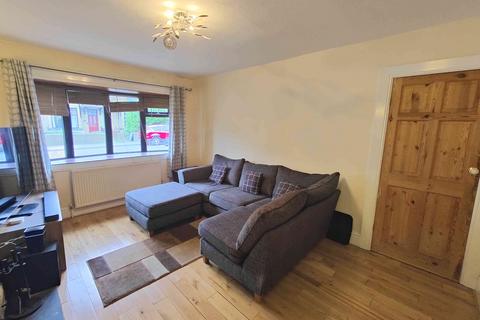 3 bedroom end of terrace house for sale, Brighouse Road, Hipperholme HX3