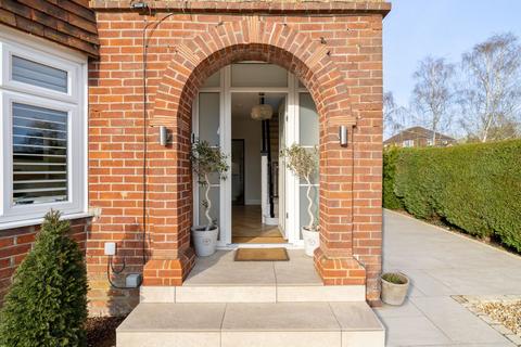 undefined, Bell Hill, Petersfield GU32