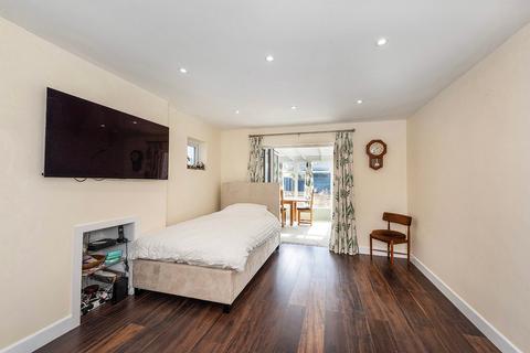 undefined, Long Lane, Bexleyheath, DA7