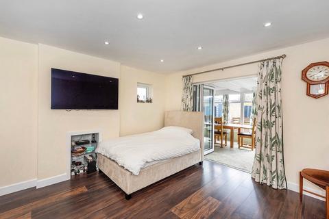 undefined, Long Lane, Bexleyheath, DA7