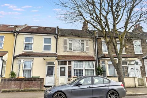 3 bedroom terraced house for sale, Corporation Street, London