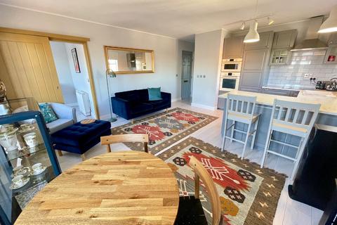 3 bedroom flat for sale, Marlborough Court, Grove Road, Luton, Bedfordshire, LU1 1RW