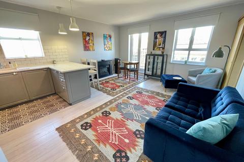 3 bedroom flat for sale, Marlborough Court, Grove Road, Luton, Bedfordshire, LU1 1RW