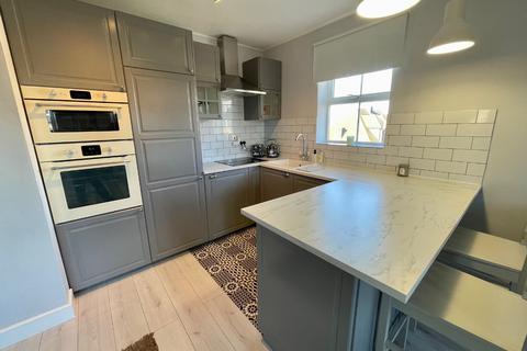 3 bedroom flat for sale, Marlborough Court, Grove Road, Luton, Bedfordshire, LU1 1RW