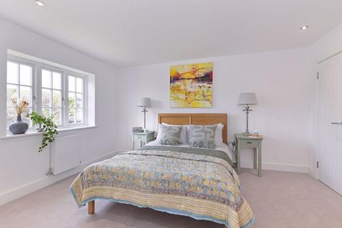 3 bedroom terraced house for sale, The Street, Ewhurst