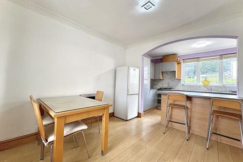 3 bedroom semi-detached house for sale, Beddow Avenue, Bilston