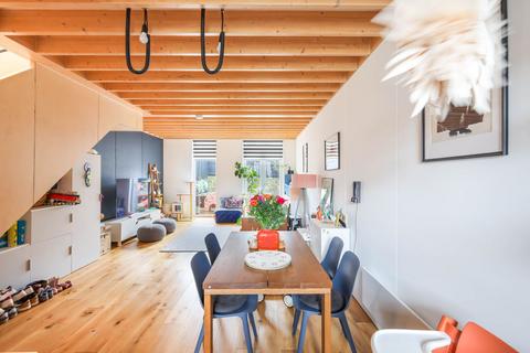 undefined, The Plateau, Smiths Dock, North Shields, North Tyneside