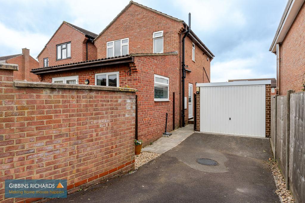 Garage/Parking