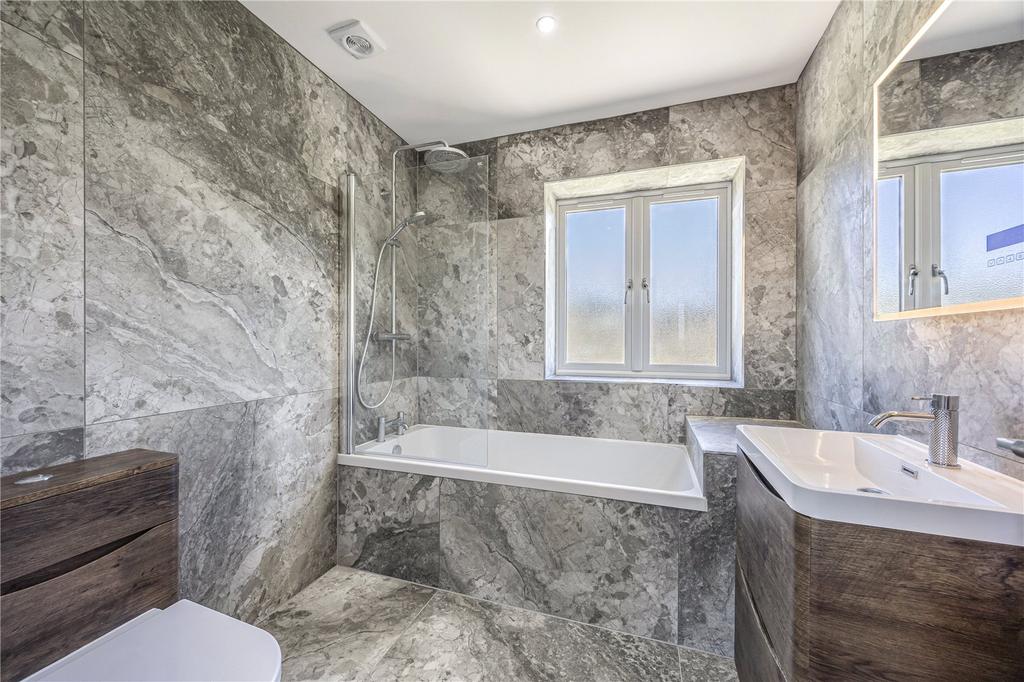 Main Bathroom