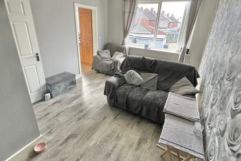 2 bedroom apartment for sale, Lilafield Court, Heather Croft, Kingstanding, Birmingham, B44 9SJ