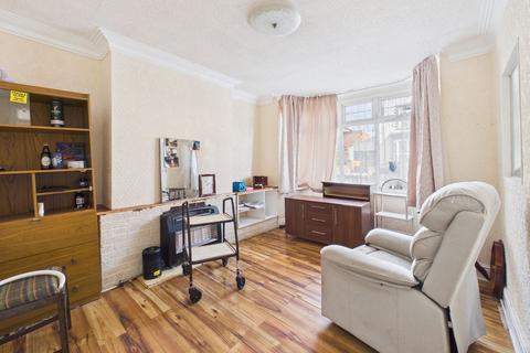 2 bedroom terraced house for sale, Berkeley Street, Hull