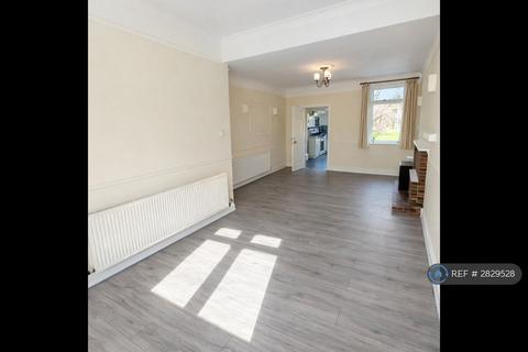 3 bedroom semi-detached house to rent, Kilton Road, Worksop, S80