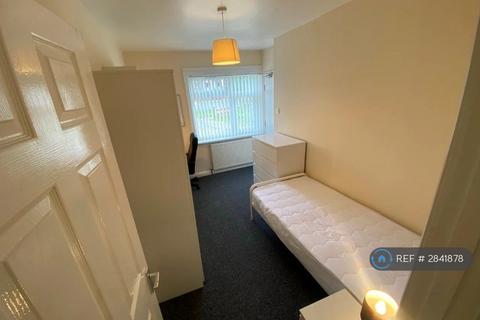 3 bedroom semi-detached house to rent, Charter Avenue, Coventry, CV4