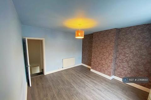 2 bedroom terraced house to rent, Grafton Street, Warrington, WA5