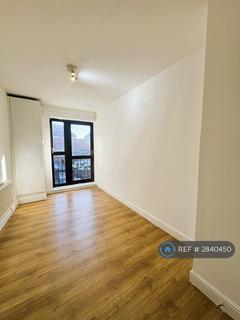 2 bedroom flat to rent, High Street, Sutton, SM1