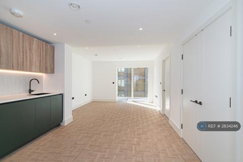 1 bedroom flat to rent, Monarch Square, London, SW11