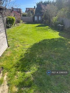 4 bedroom semi-detached house to rent, Winchmore Hill Road, London, N21