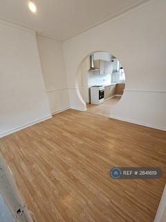 2 bedroom end of terrace house to rent, Hinde St, Manchester, M40