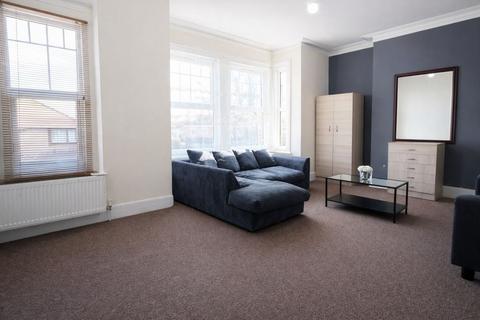 2 bedroom flat to rent, Two bedroom flat in Enfield EN1