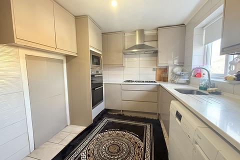 3 bedroom maisonette for sale, Radcliffe Way, Northolt