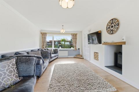 4 bedroom detached bungalow for sale, Court Lane, Evesham WR11