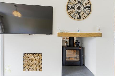 4 bedroom detached bungalow for sale, Court Lane, Evesham WR11