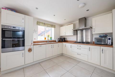 5 bedroom detached house for sale, Edge Avenue, Shifnal, TF11 8FS