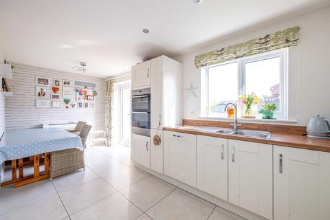5 bedroom detached house for sale, Edge Avenue, Shifnal, TF11 8FS