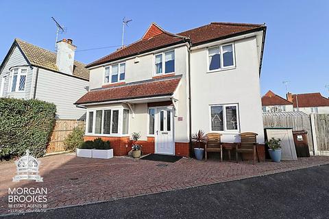 5 bedroom detached house for sale, Crescent Place, Hadleigh