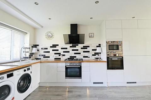 5 bedroom detached house for sale, Crescent Place, Hadleigh