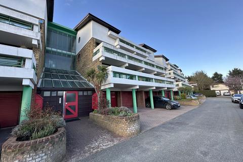 undefined, The Vale, Basildon