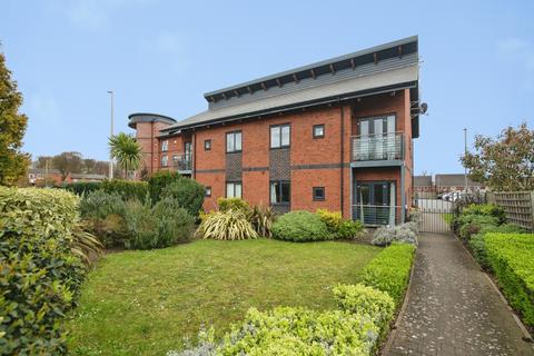 2 bedroom apartment for sale, Churchfields Way, West Bromwich, B71