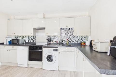 undefined, Chy Kensa, Redruth - Contemporary style second floor two bedroom flat