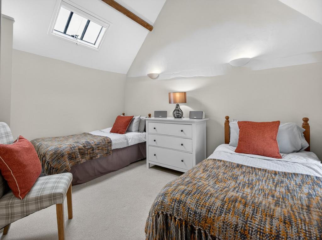 Ground floor bedroom 2