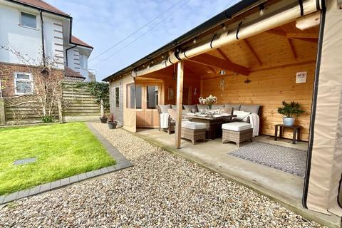 5 bedroom detached house for sale, Newstead Road, Southbourne