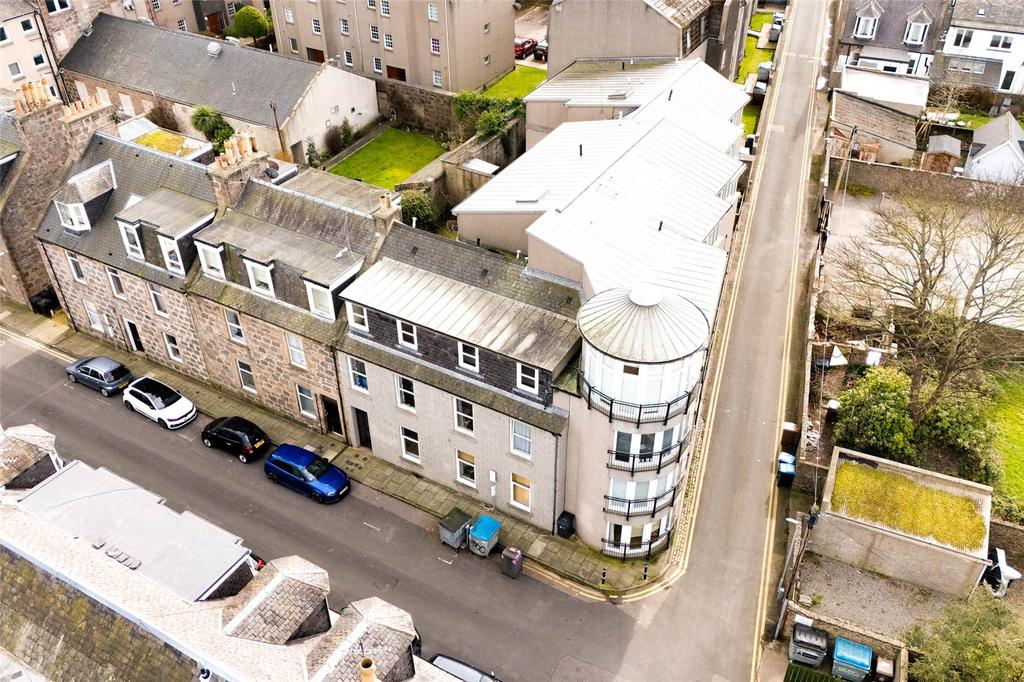 27 Margaret Street