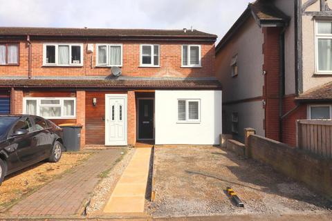 undefined, Luton LU1