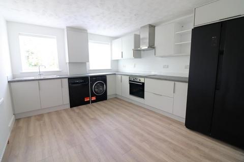 undefined, Luton LU1