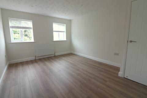 undefined, Luton LU1