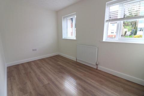 undefined, Luton LU1