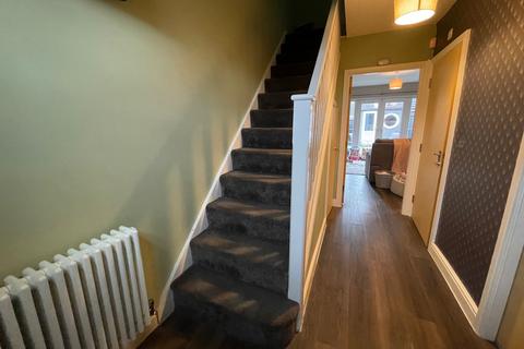 4 bedroom mews for sale, Salisbury Close, Crewe