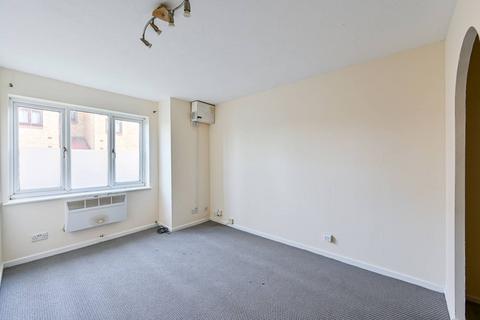 1 bedroom flat to rent, Ludford Close, Croydon, CR0