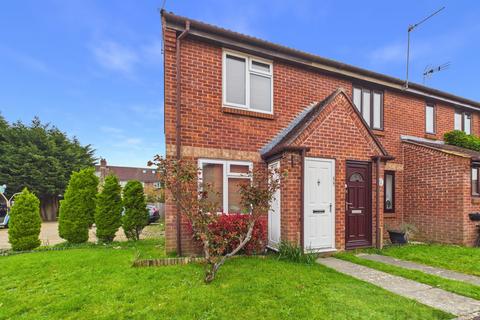 undefined, Tanyard Close, Horsham RH13