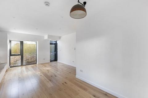 undefined, Lampard Grove, London N16