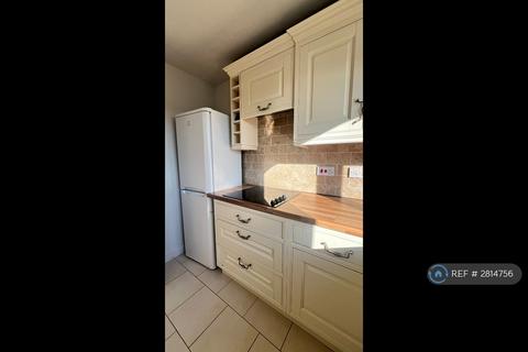 2 bedroom flat to rent, Barra House, Watford, WD18