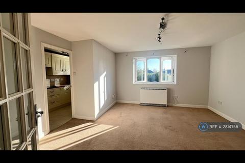 2 bedroom flat to rent, Barra House, Watford, WD18