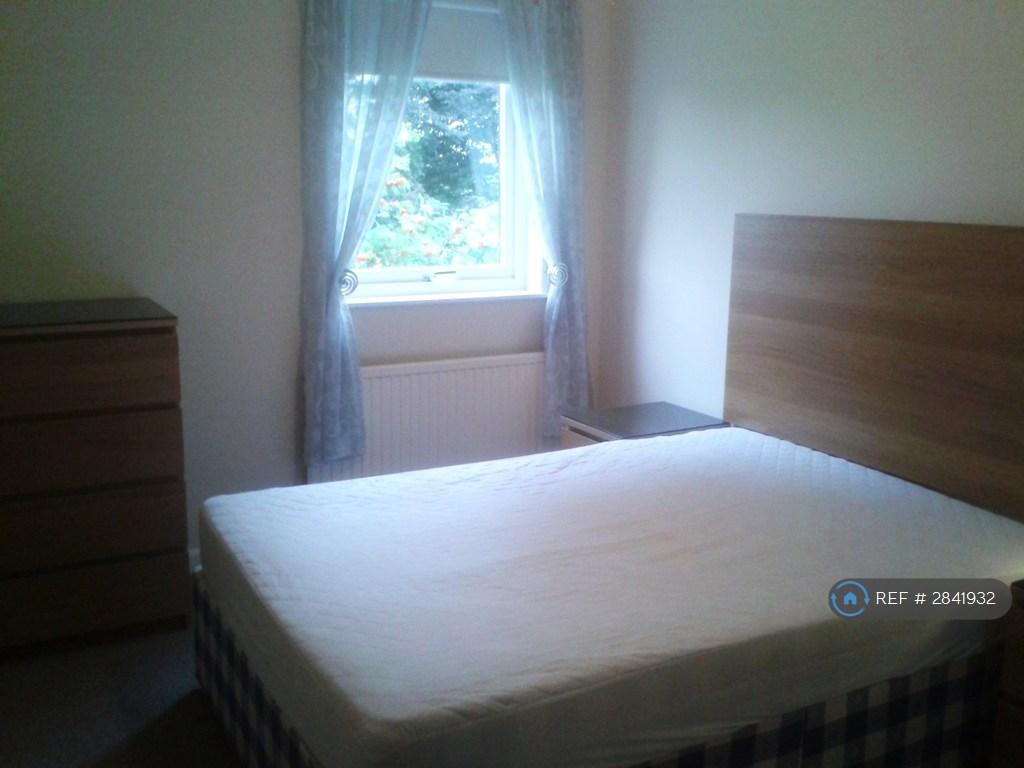 Large Bedroom 1