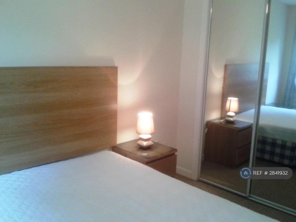 Large Bedroom 1 # 2
