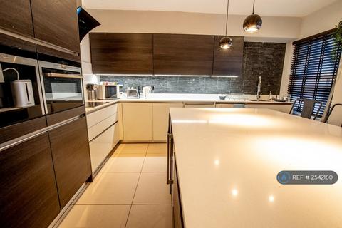 1 bedroom in a house share to rent, Warstone Lane, Birmingham, B18