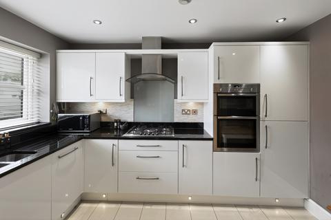 4 bedroom semi-detached house for sale, Linforth Way, Birmingham, B46
